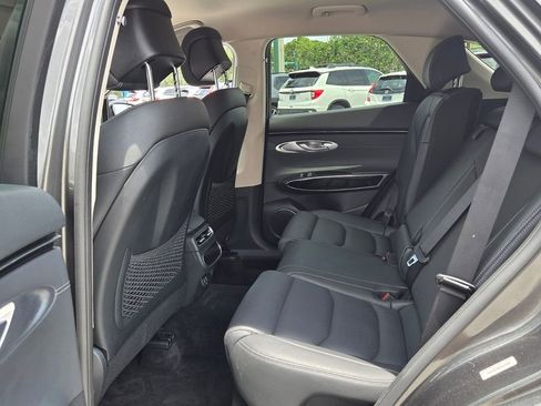 Used 2025 Genesis GV70 2.5T AWD/4WD image 11