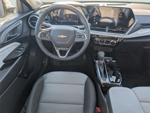 New 2026 Chevrolet Trax LT w/ Driver Confidence Package image 14