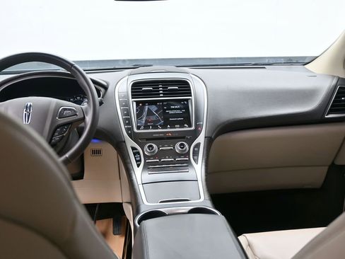 Used 2018 Lincoln MKX Select w/ Select Plus Package image 15