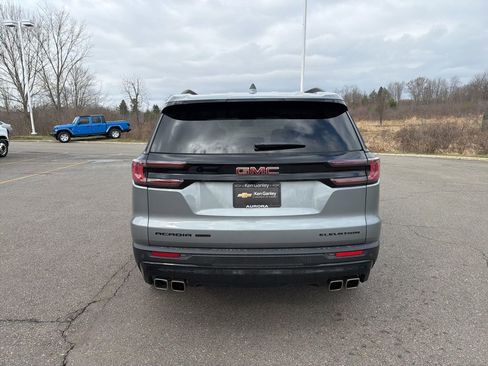 Used 2024 GMC Acadia Elevation w/ Black Edition image 8