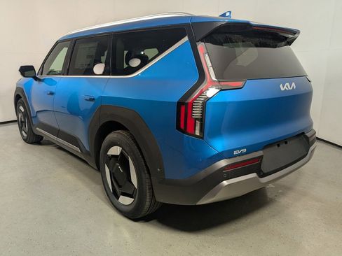 New 2026 Kia EV9 Wind image 5