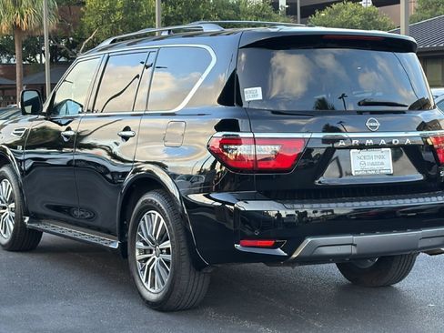 Used 2022 Nissan Armada SL w/ Captain's Chairs Package RWD image 6