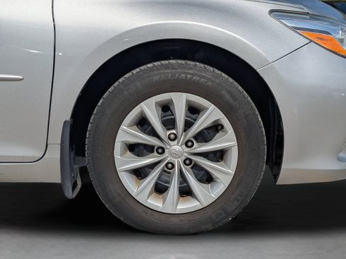 Used 2015 Toyota Camry LE FWD image 28