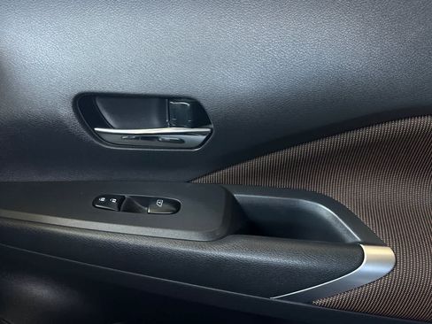 Used 2021 Nissan Kicks SR w/ Interior Electronics Package FWD image 21