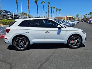 Used 2024 Audi Q5 e Premium Plus w/ Premium Plus Package AWD/4WD video 4