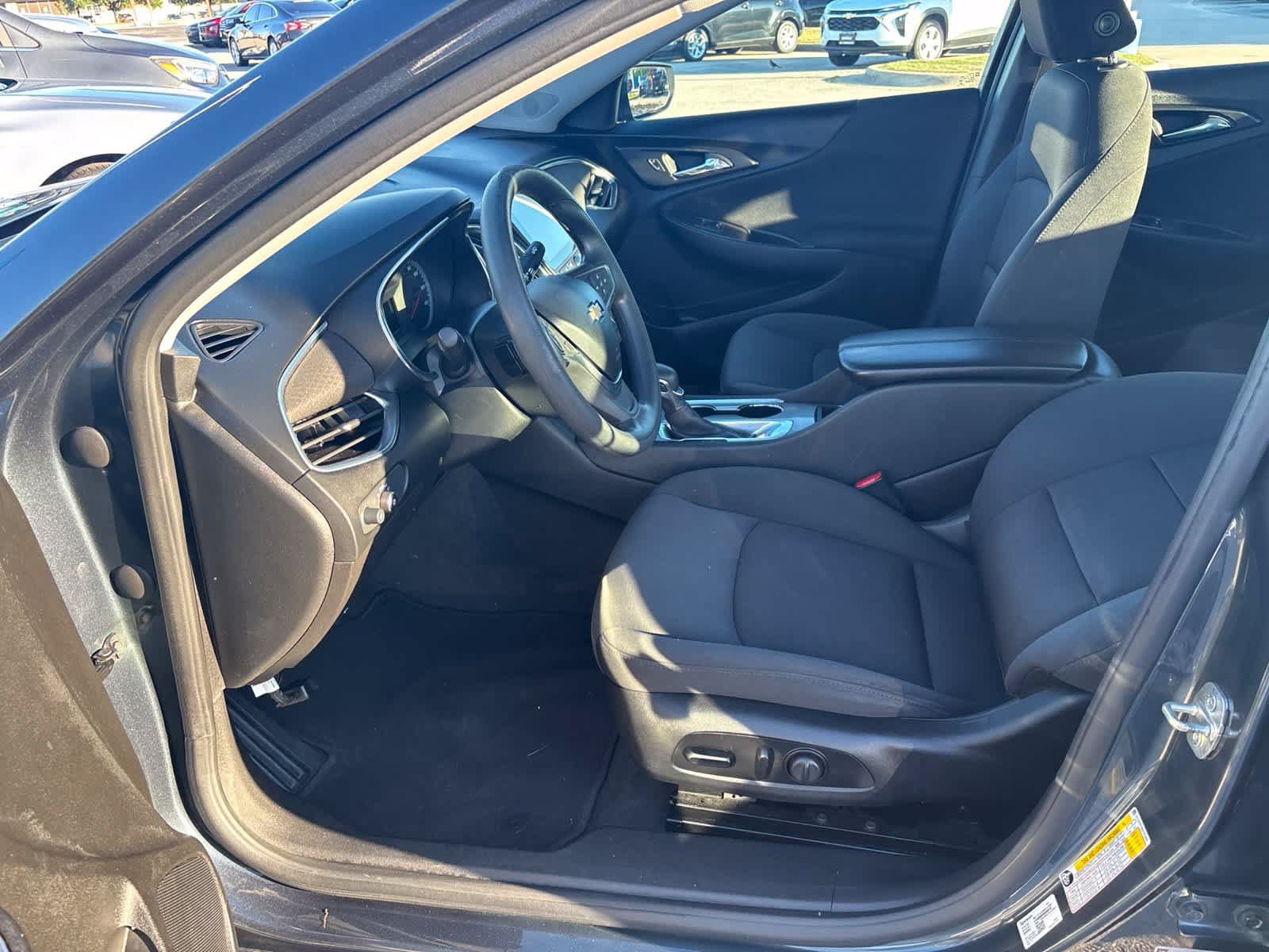Used 2021 Chevrolet Malibu LT FWD image 10