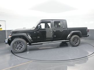 New 2026 Jeep Gladiator Sport video 2