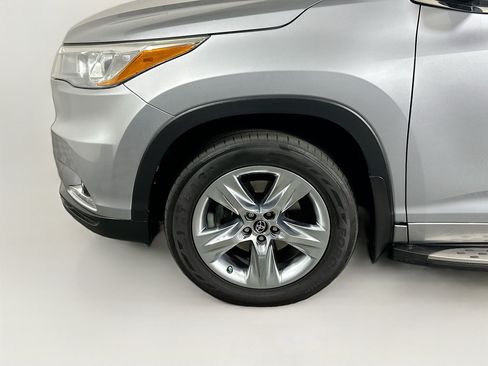 Used 2016 Toyota Highlander Limited AWD/4WD image 11