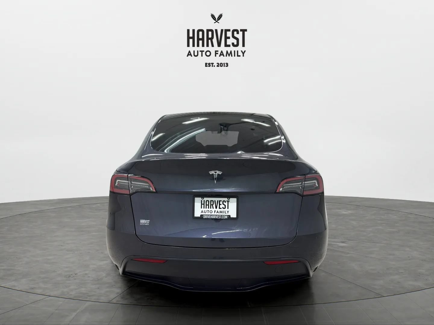 Used 2024 Tesla Model Y Long Range AWD/4WD image 5