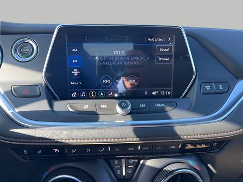 Used 2019 Chevrolet Blazer Premier image 11