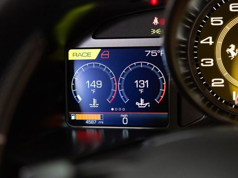 Used 2020 Ferrari 812 Superfast RWD image 70