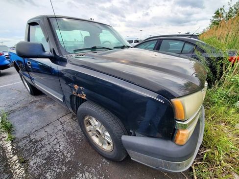 Used 2005 Chevrolet Silverado 1500 2WD Regular Cab image 1