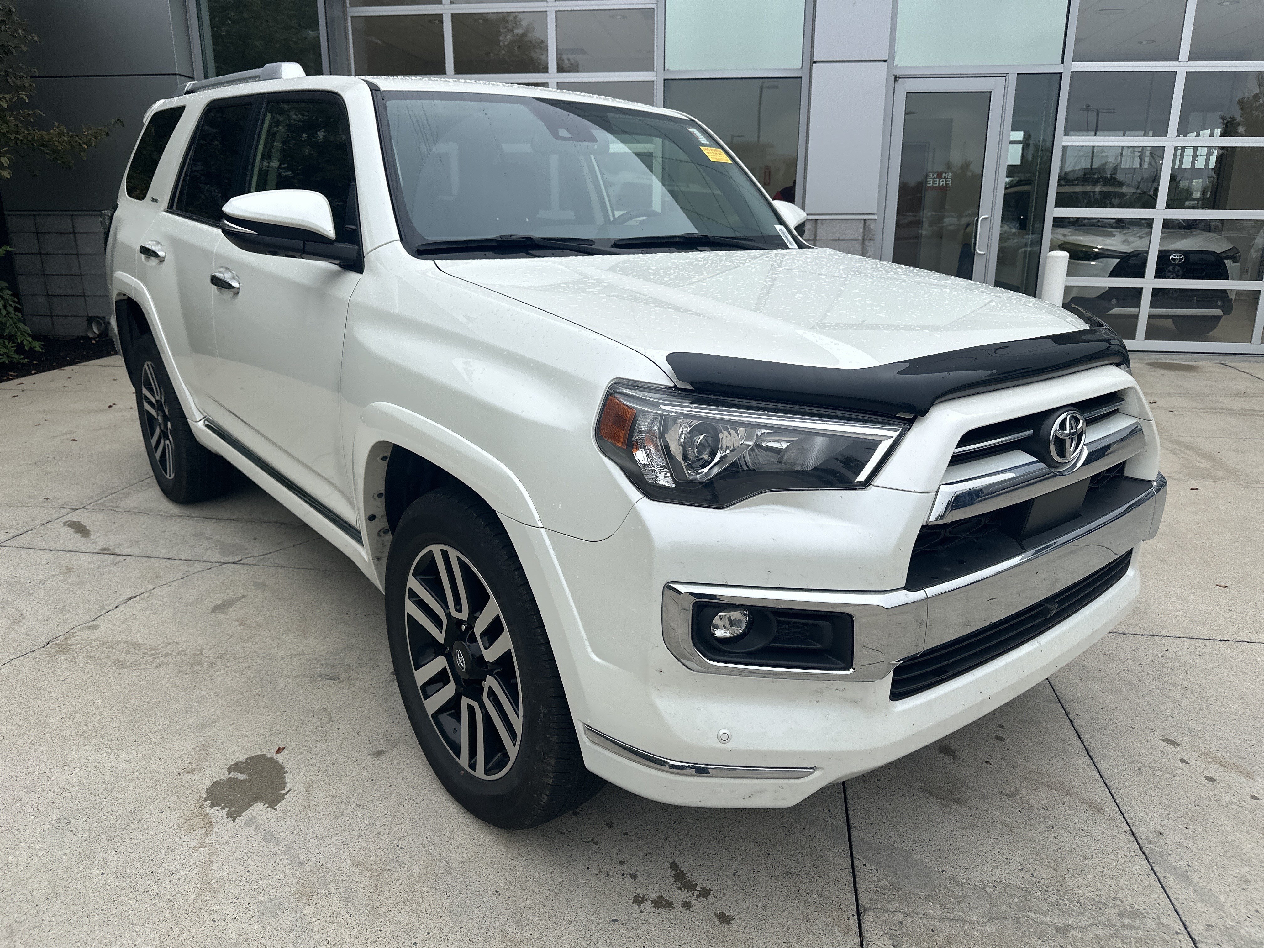 Used 2023 Toyota 4Runner Limited AWD/4WD image 2