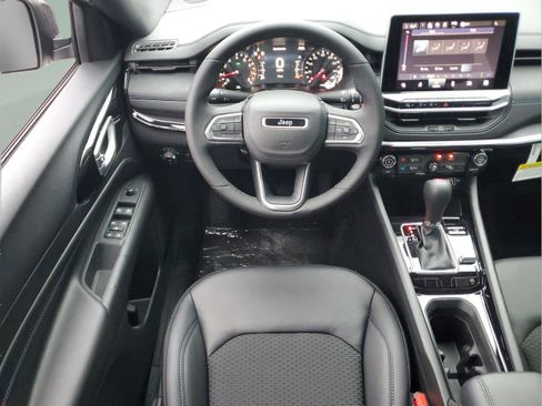 New 2026 Jeep Compass Latitude AWD/4WD image 27