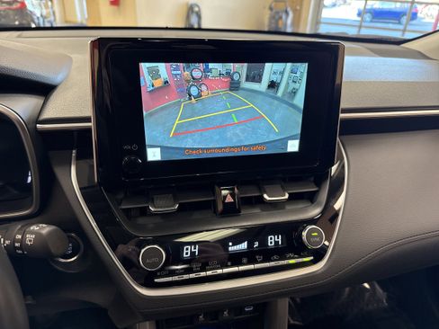 Used 2023 Toyota Corolla Cross XLE w/ Convenience Package image 37