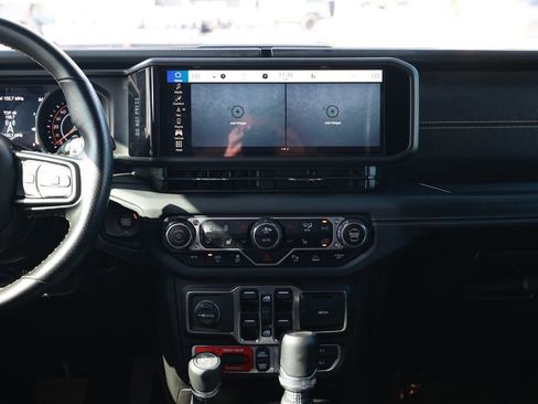 Used 2024 Jeep Wrangler Rubicon 392 image 27