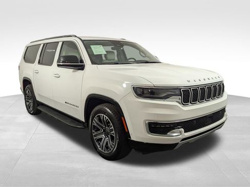 Used 2024 Jeep Wagoneer L Series II RWD image 24
