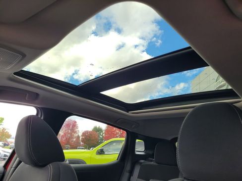 New 2026 Nissan Kicks SV w/ SV Premium Package image 28