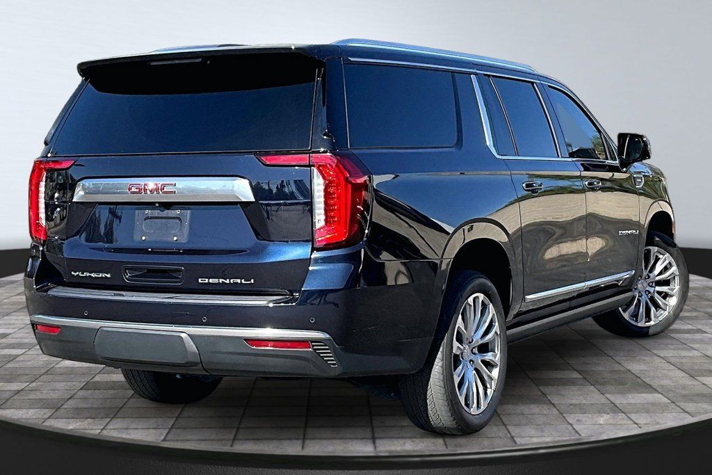 Used 2022 GMC Yukon XL Denali RWD image 23