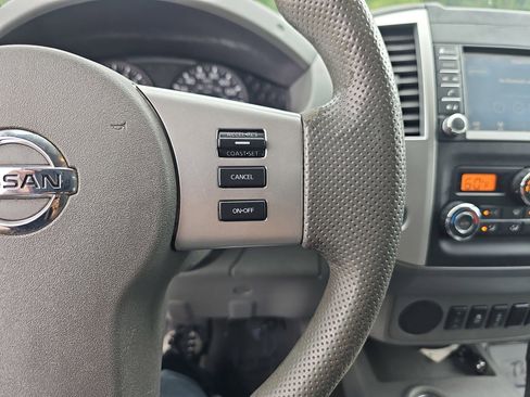 Used 2020 Nissan Frontier SV w/ Midnight Edition Floor Mats RWD image 20