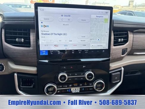 Used 2024 Ford Expedition Limited AWD/4WD image 23