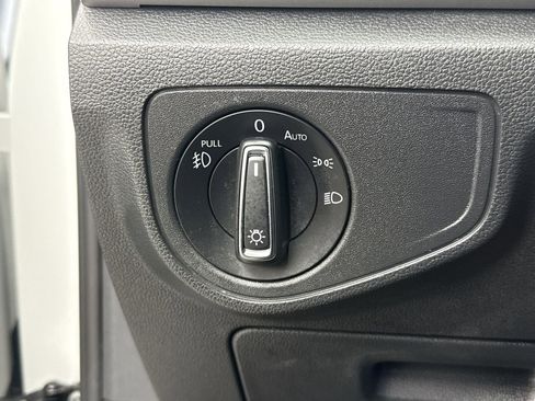 Used 2018 Volkswagen Atlas SE image 25