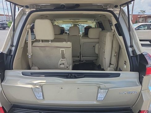 Used 2017 Lexus LX 570 4WD w/ Luxury Package image 9