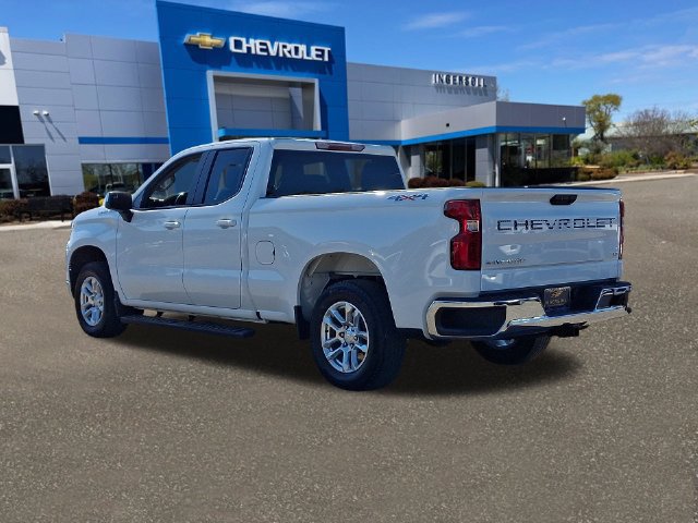 Used 2023 Chevrolet Silverado 1500 LT AWD/4WD image 25