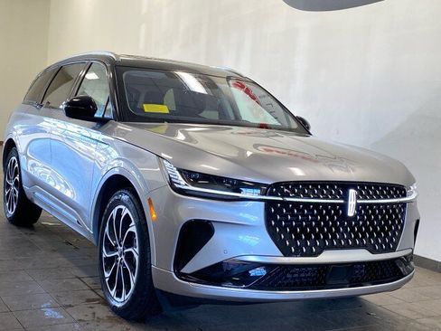 New 2026 Lincoln Nautilus Reserve image 24