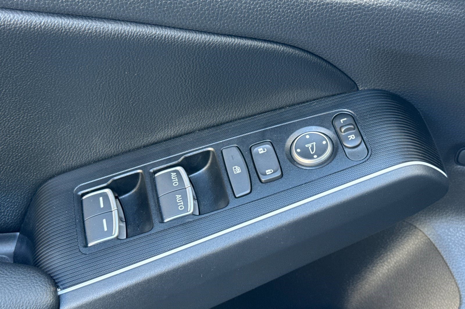 Used 2025 Honda Civic Sport Touring image 14