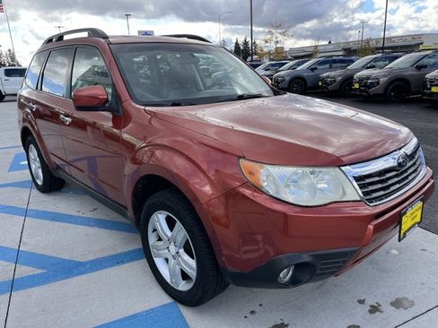 Used 2010 Subaru Forester 2.5X Limited image 3