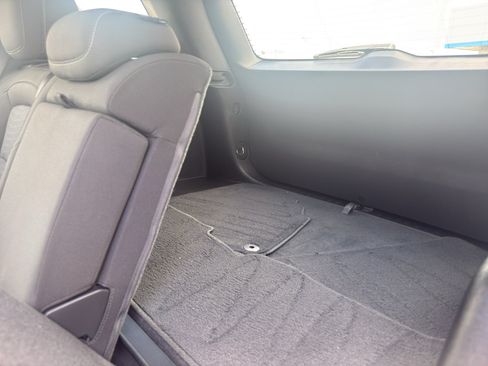 Used 2025 Chevrolet Equinox LT FWD image 33