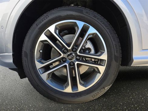 New 2025 Audi Q5 Premium image 33