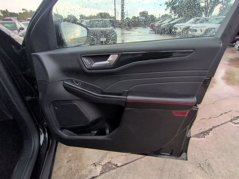 Used 2025 Ford Escape ST-Line AWD/4WD image 32