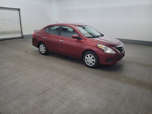 Used 2019 Nissan Versa SV FWD image 11