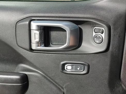 Used 2019 Jeep Wrangler Unlimited Sport S AWD/4WD image 24