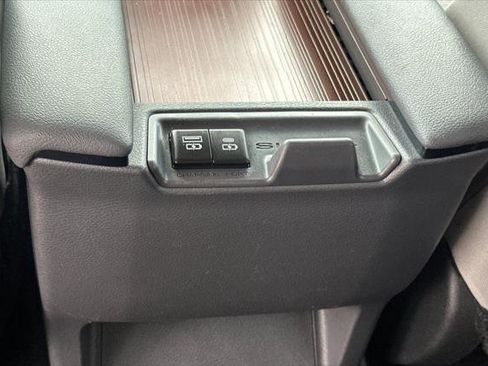 Certified 2024 Toyota Sienna LE image 16