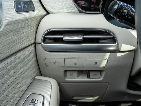 Used 2024 Hyundai Palisade Calligraphy image 37