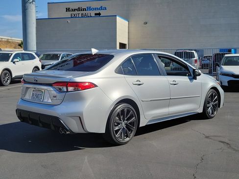 Used 2024 Toyota Corolla SE w/ SE Package FWD image 5