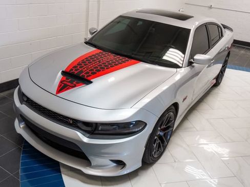 Used 2020 Dodge Charger Scat Pack w/ Plus Group RWD image 38