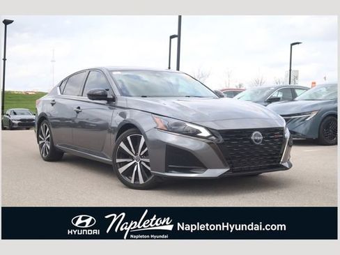 Used 2023 Nissan Altima 2.0 SR FWD image 1