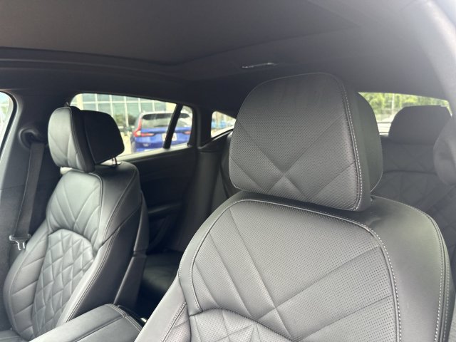 Used 2026 BMW X6 xDrive40i AWD/4WD image 14