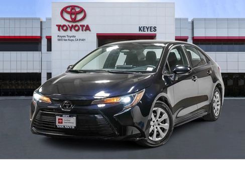 Certified 2023 Toyota Corolla LE image 1