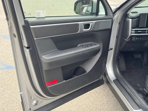 Used 2025 Hyundai Santa Fe SEL AWD/4WD image 18