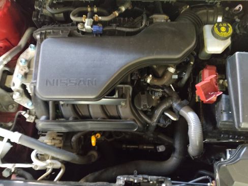 Used 2018 Nissan Rogue Sport SV w/ SV Technology Package image 30