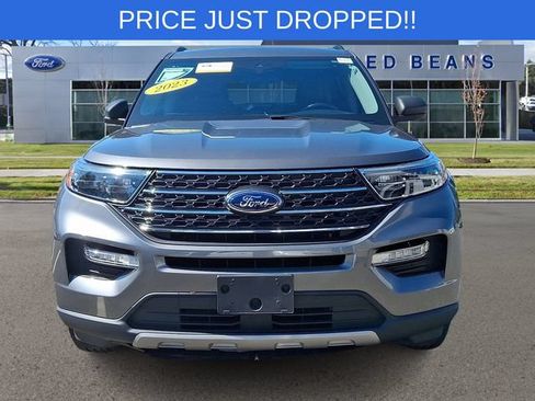 Used 2023 Ford Explorer XLT w/ Equipment Group 202A AWD/4WD image 3
