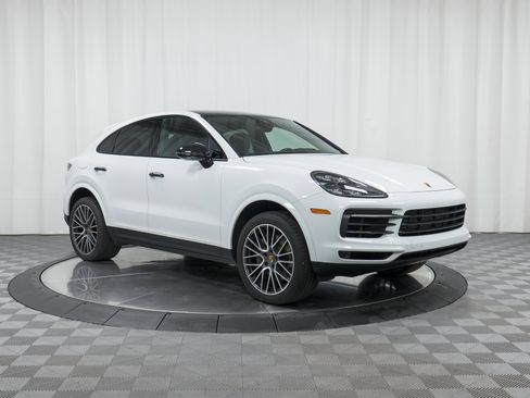 Certified 2020 Porsche Cayenne S image 9