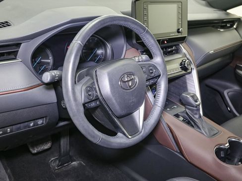 Used 2021 Toyota Venza XLE w/ Softex Package AWD/4WD image 23