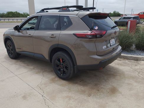 New 2026 Nissan Rogue SV AWD/4WD image 5
