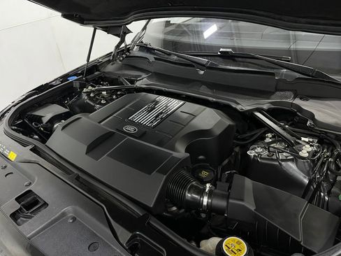 Used 2020 Land Rover Discovery HSE image 29